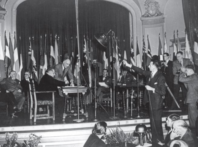 16 ottobre 1945,  Quebec,  Canada: firma della Costituzione della FAO